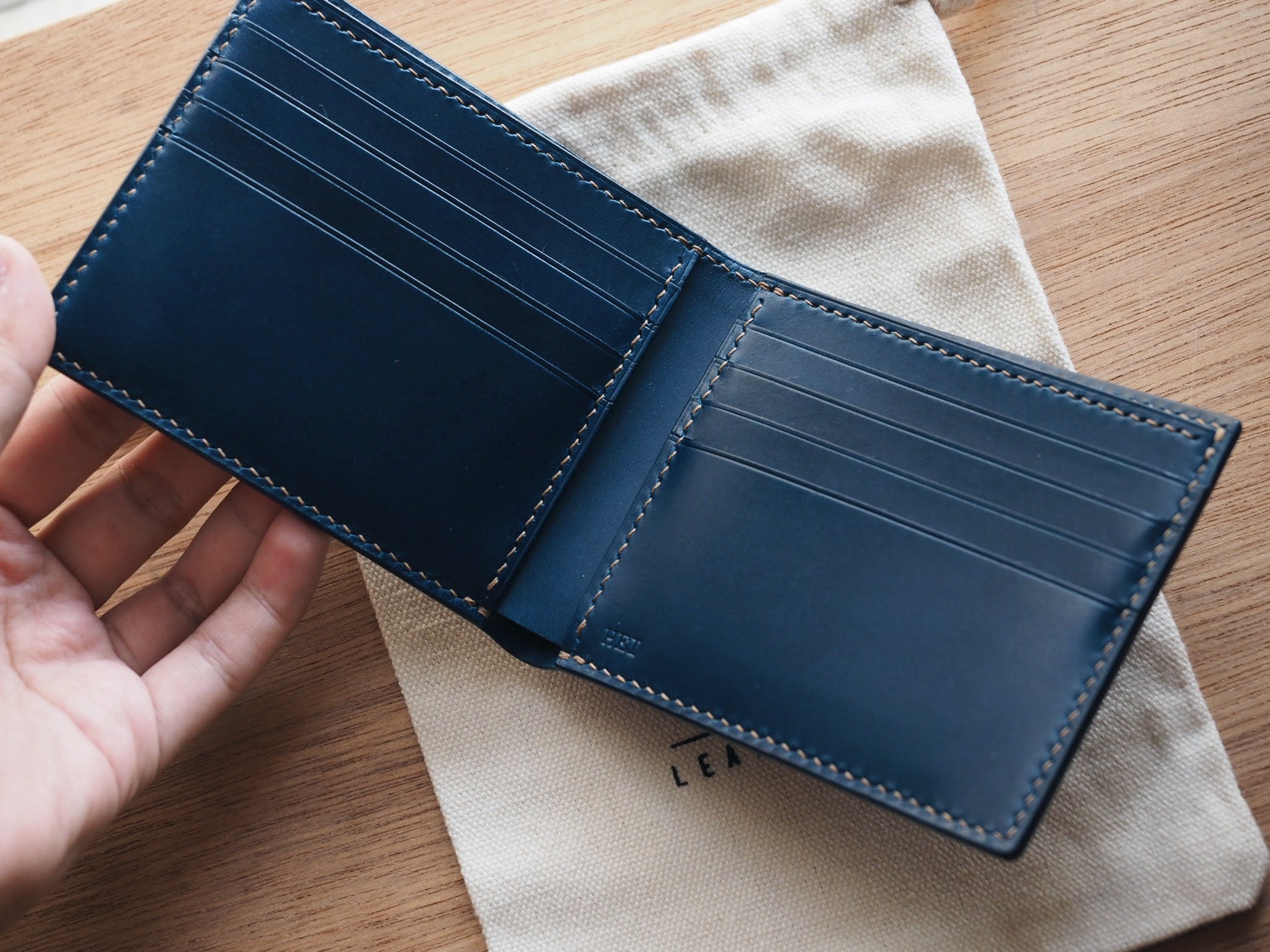 Bifold Wallet with 8 card slots